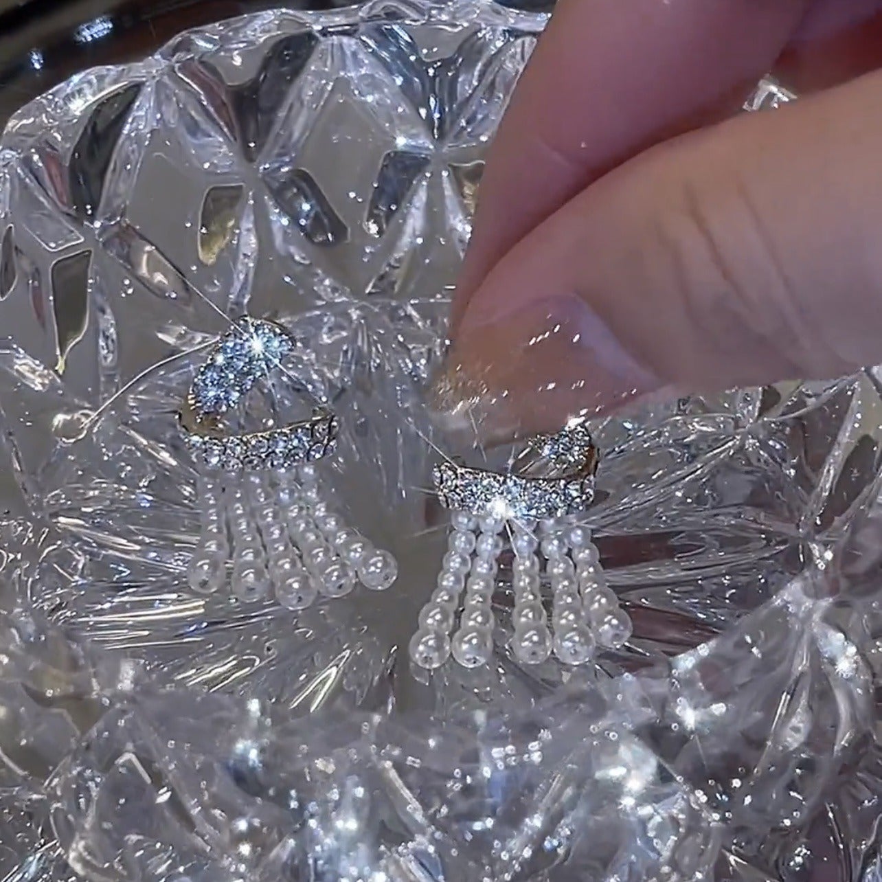 Pearl Hanging Earrings